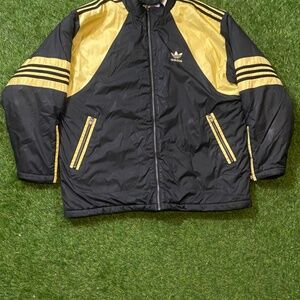 Adidas Puffer Jacket Size: L